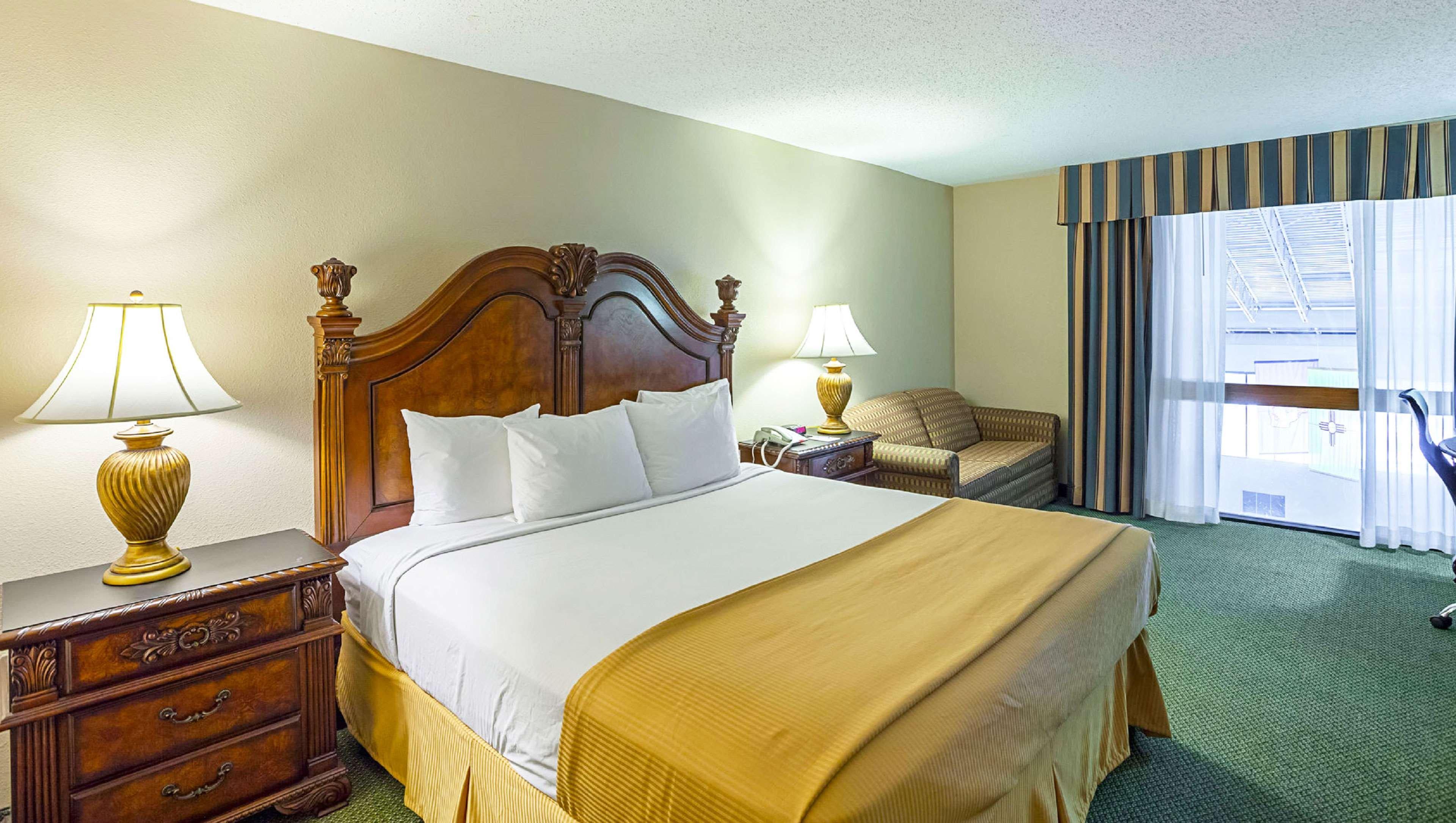 Hotel Magnuson Grand Desoto Esterno foto