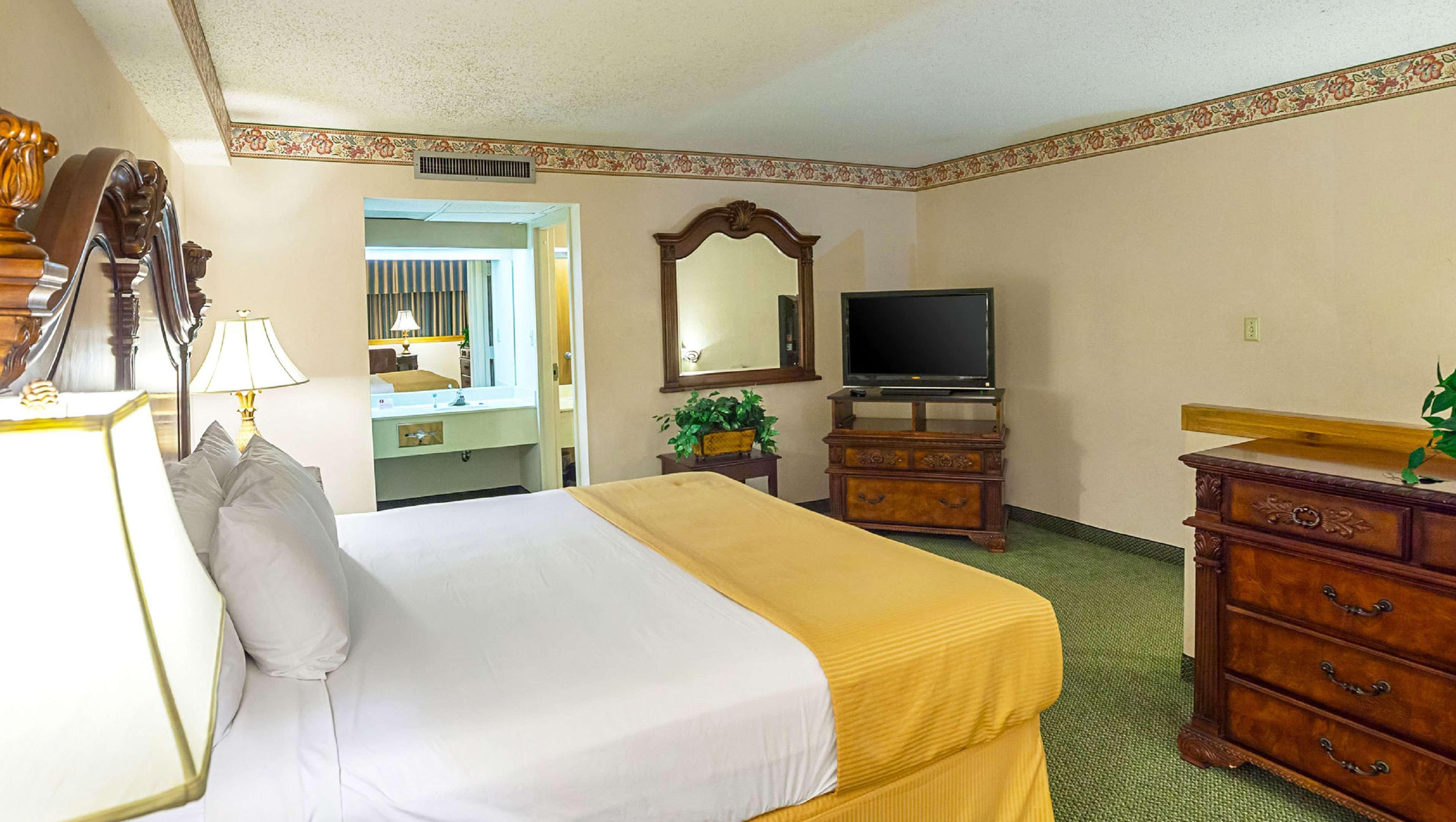 Hotel Magnuson Grand Desoto Esterno foto