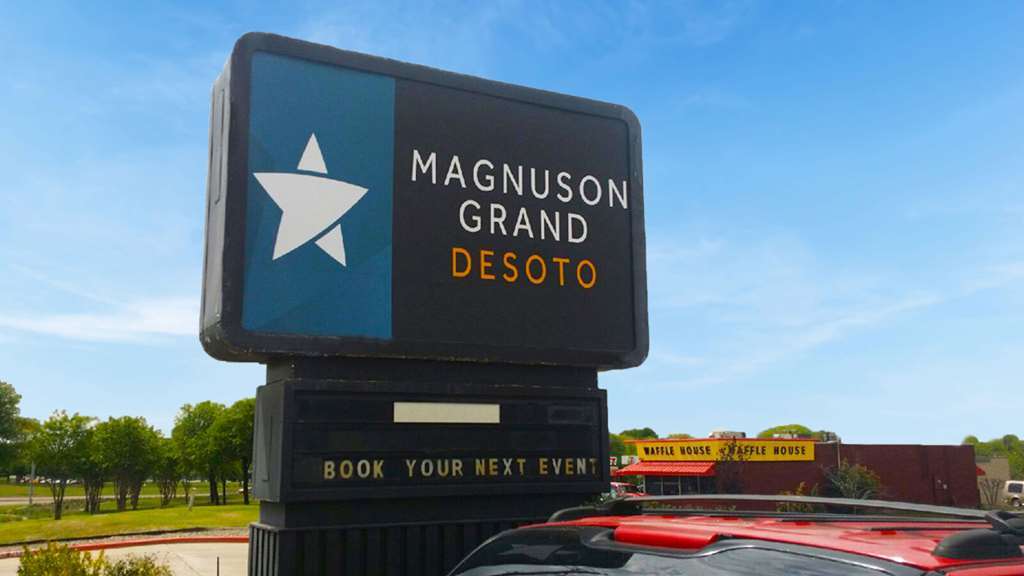 Hotel Magnuson Grand Desoto Esterno foto